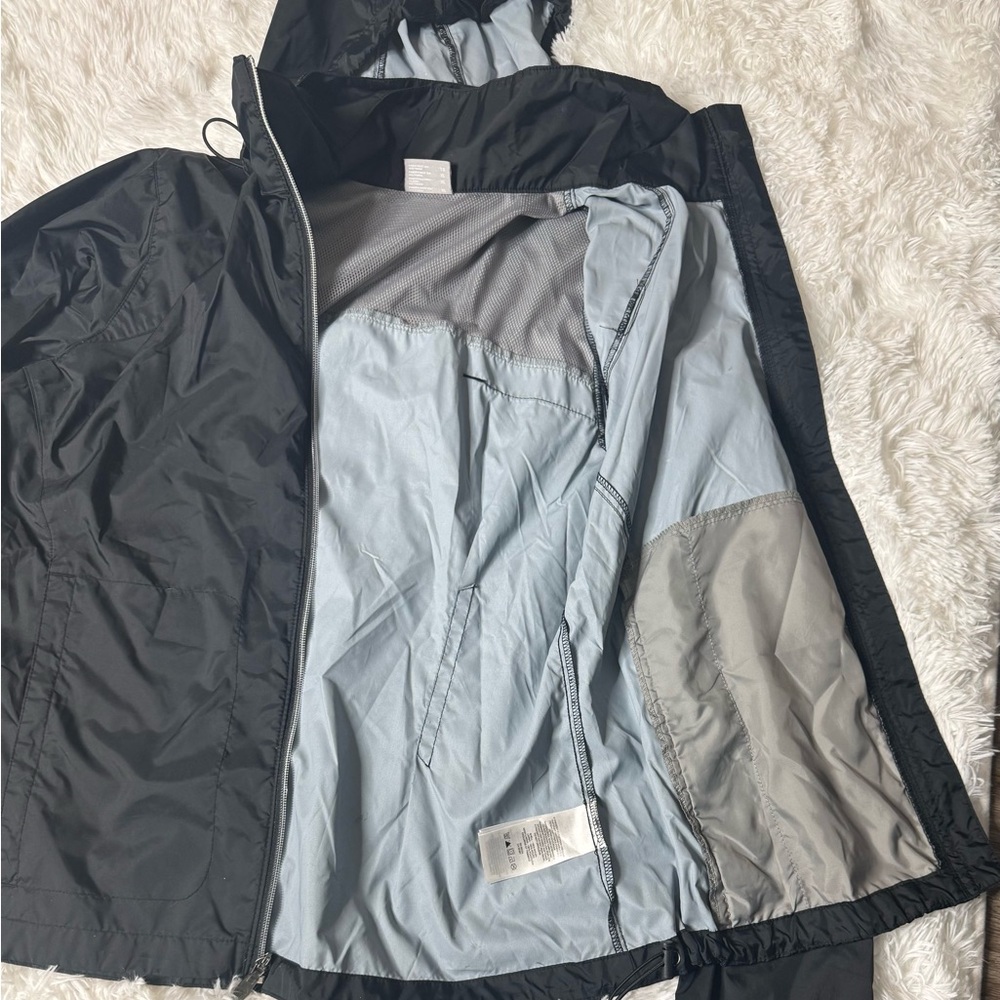 Columbia black windbreaker - Picture 7 of 8
